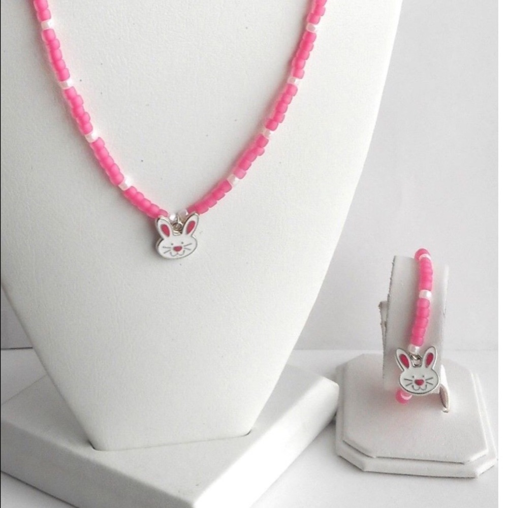 💗 (necklace, earrings, bracelet)